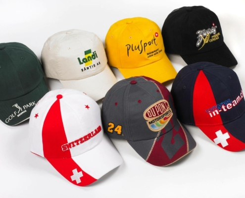 Caps besticken